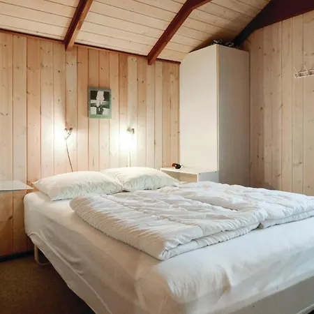 Two-bedroom Holiday In Semesterbostad *
