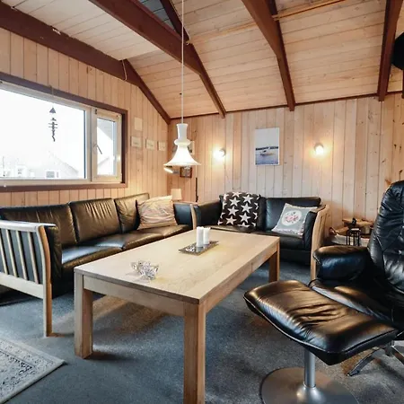 Semesterbostad Two-bedroom Holiday In